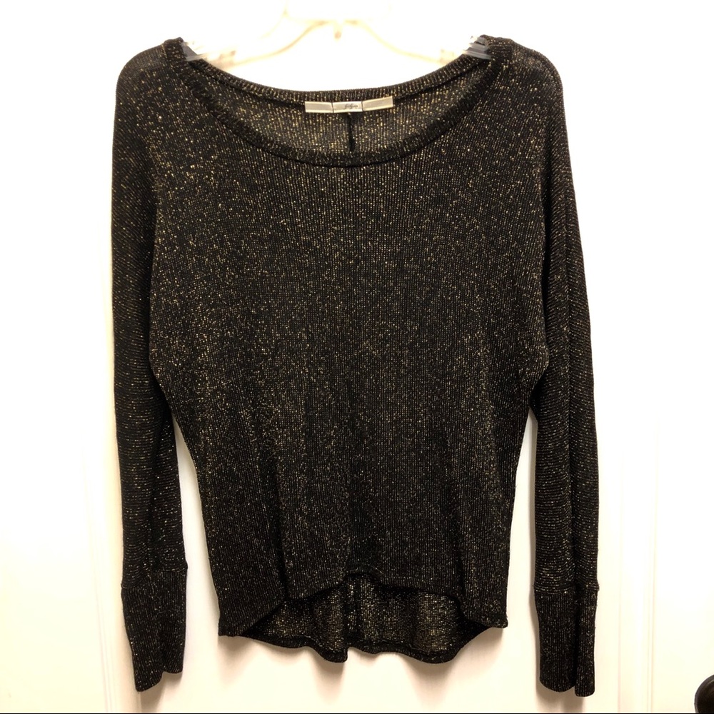 ***$6/4 items Gibson top